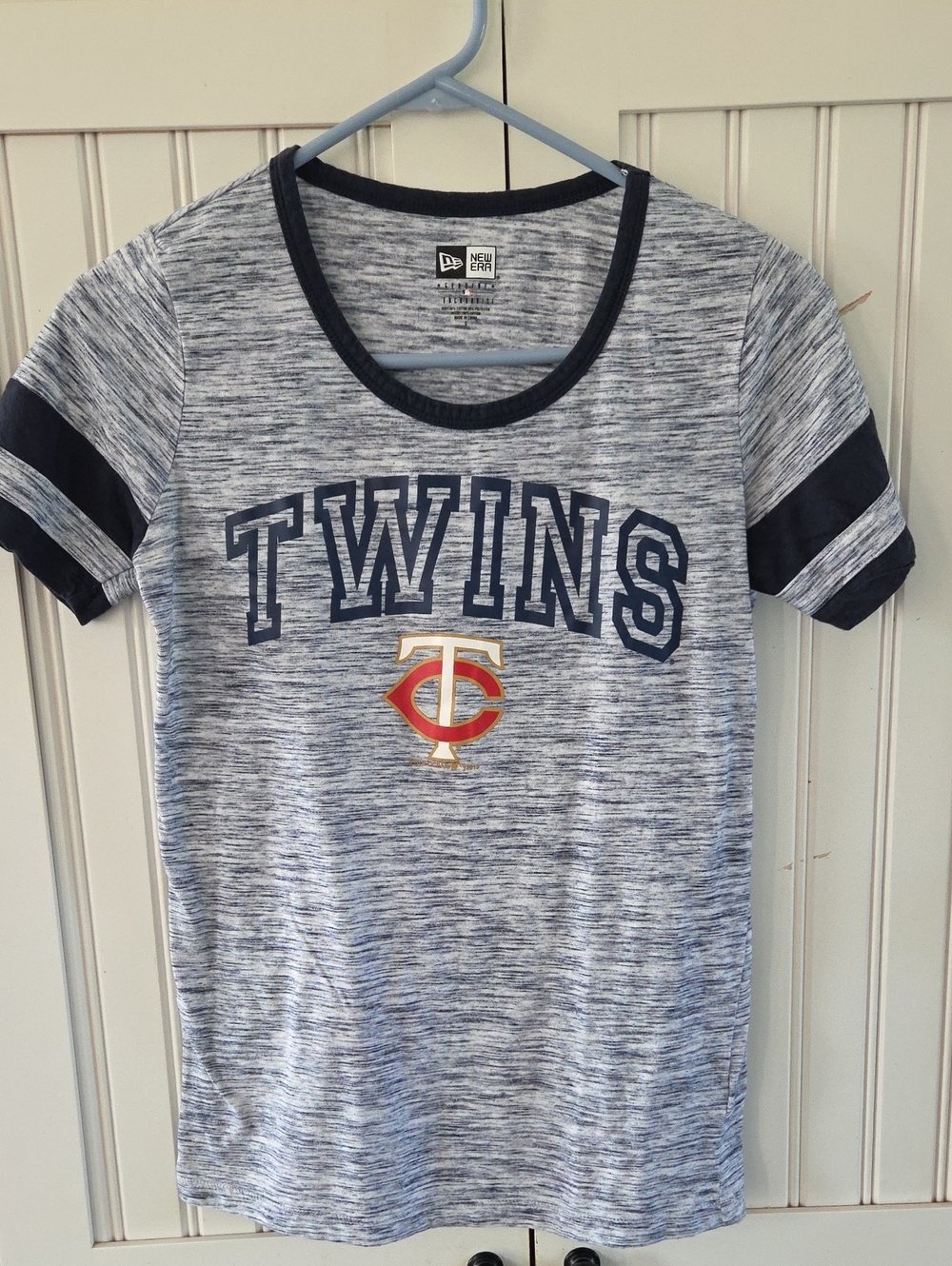 TWINS Baseball Tshirt Womens S